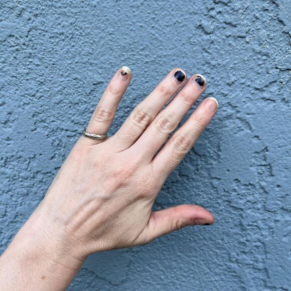 Sterling Silver Southwestern Ring Minimalist Band Size 5 - Picture 8 of 8